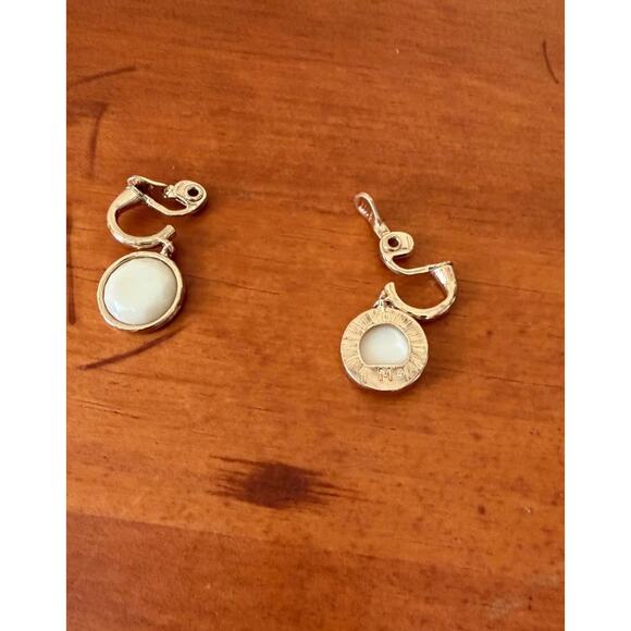 3 Vintage Clip Earrings Boho Lotus Brass Monet White Cabochon Faux Copper Dome - Picture 15 of 15